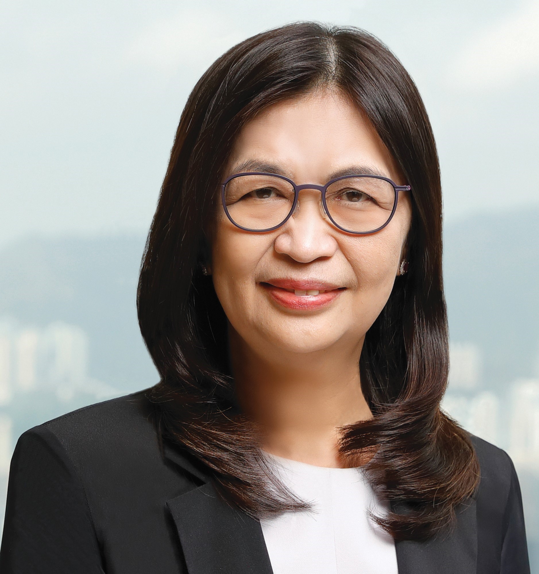 CEO_Julia Leung